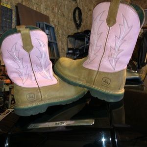 🦌 John Deere ~ cowboy boots 🤠 👢